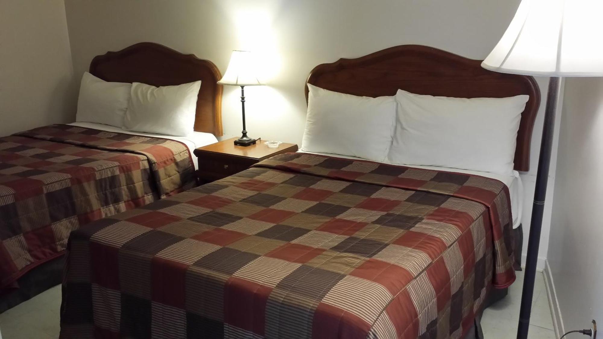 Iberville Motel *